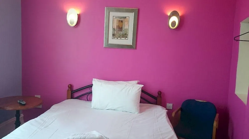 City View Hotel Stratford 2*, London